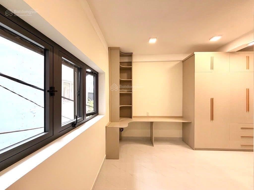Lê quang định p5 bình thạnh  39 m2  2 tầng  2 pn  cách xe hơi 30 m  3,65 tỷ
