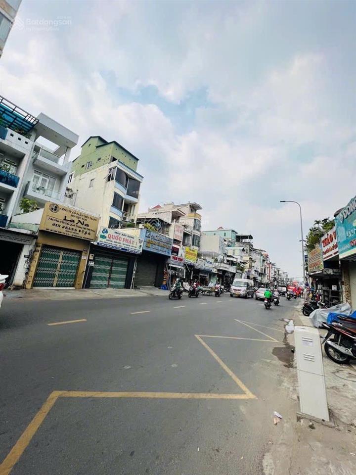 Mặt tiền lạc long quân p8 tân bình 75 m2 7 tầng 12pn  cho thuê 45 triệu  13,4 tỷ  thang máy