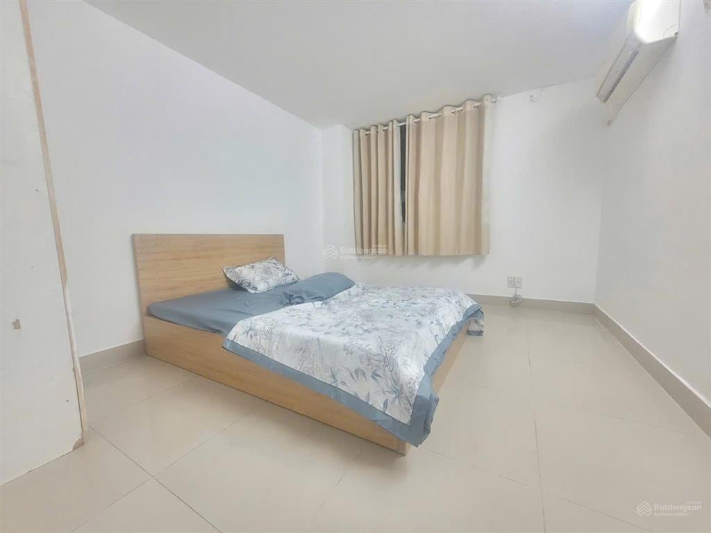 Chung cư 1050  lock a và b  số tầng (420) dt 58 m2 61 m2  giá 3,3 tỷ 3,65 tỷ ( có trên 12căn