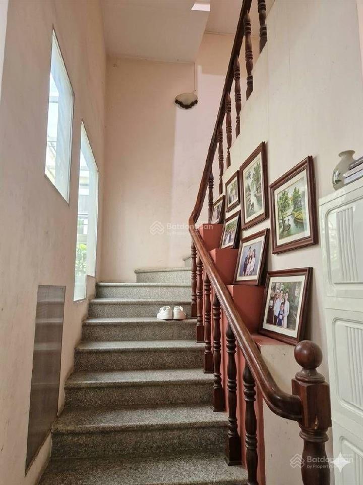 Lê quang định p7 bình thạnh 109 m2 3 tầng  xe hơi ngủ trong nhà  ngang 6,4m 5 pn 12.99 tỷ