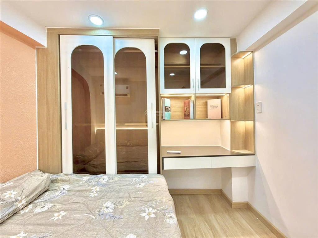 Ngay ngã 3 hàng xanh  xô viết nghệ tỉnh p26bình thạnh 30 m23tầng  5,28 tỷ