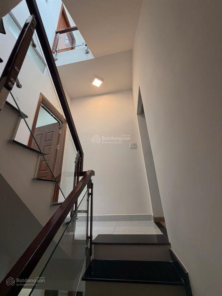 Bạch đằng p24 bình thạnh 42 m2  3 tầng 3 phòng ngủ 5,65 tỷ