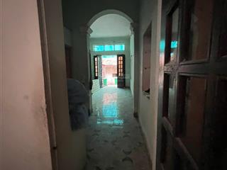 Chính chủ bán nhà mặt đường ngọc lâm long biên