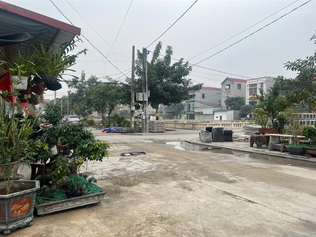 Bán đất thôn vệ, xã nam hồng, đông anh 66m², mặt tiền 4m, ô tô tránh, view hồ