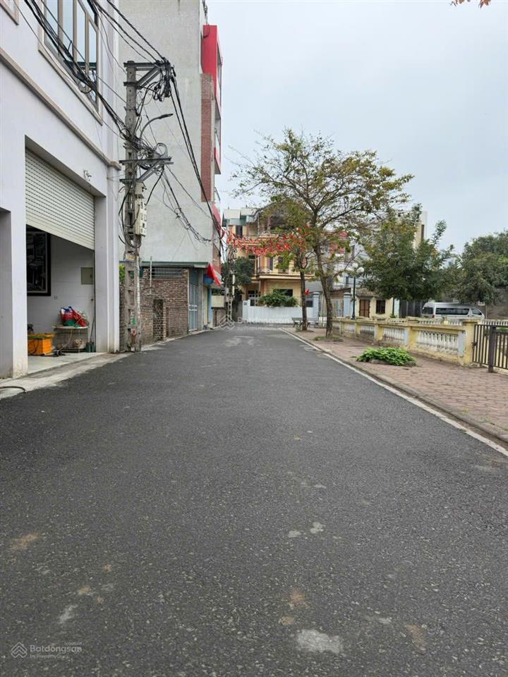 Đất đẹp view hồ điều hòa  đường 6m ô tô tránh  101m2 kim chung (thiên lộc)