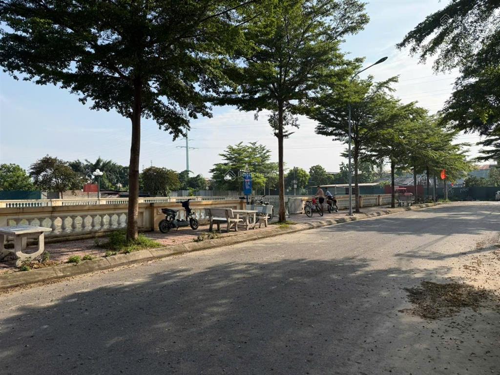 Ô tô vào đất, gần hồ điều hòa đất thôn đoài nam hồng 45m² 3,45 tỷ (phúc thịnh)