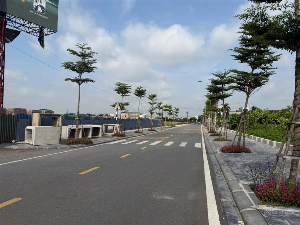 Ô tô vào đất  cách võ văn kiệt 200m  56m² mt 5,1m thôn đoài nam hồng (phúc thịnh)