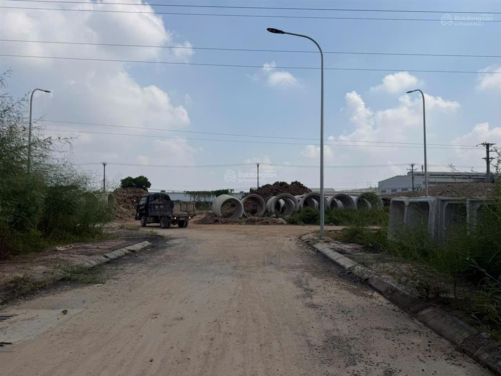 Bán lô đất 69m2 đấu giá sáp mai đông anh cách trục đường 50m chỉ 20m giá 7,3 tỉ