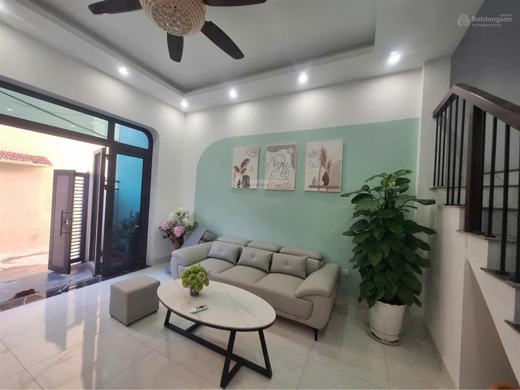Bán nhà 3 tầng lô góc ô tô đỗ cửa 48m2 tổ 8 quang minh, 200m ra võ văn kiệt giá 4,4 tỷ