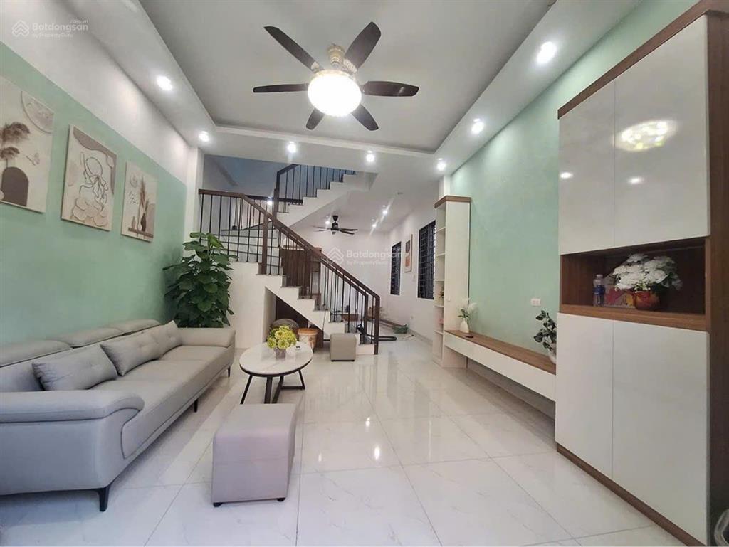 Bán nhà 3 tầng lô góc ô tô đỗ cửa 48m2 tổ 8 quang minh, 200m ra võ văn kiệt giá 4,4 tỷ