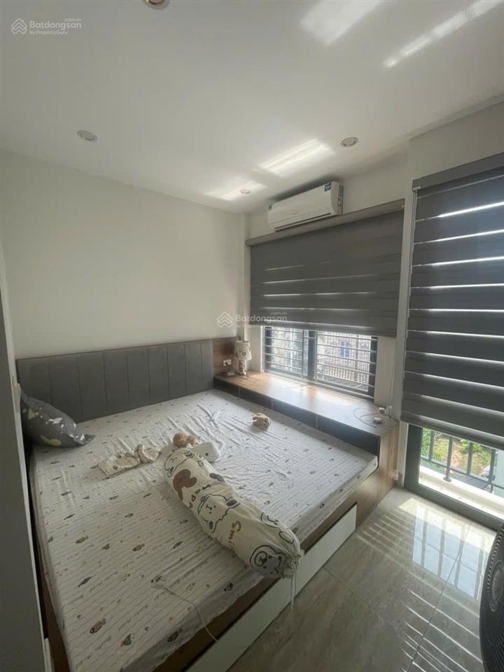 Bán nhà 3 tầng 33m2 kiên cố  ô tô vào đất  20m trục chính quang minh