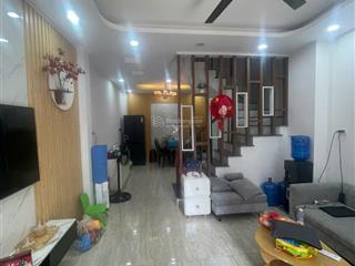 Bán nhà 3 tầng 33m2 kiên cố  ô tô vào đất  20m trục chính quang minh