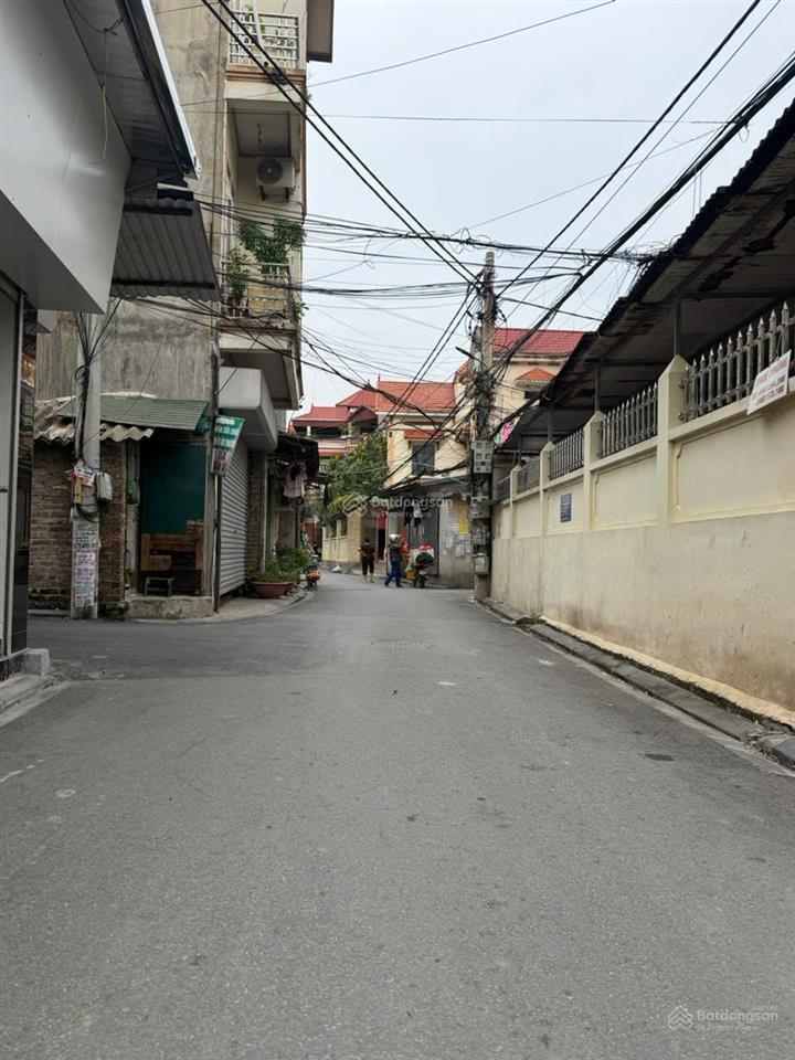 Bán 57m2 cổ điển hải bối đông anh đường thông ô tô tránh 5.2 tỉ