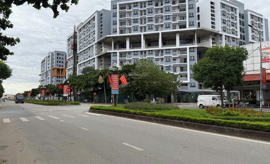 Bán 59m2 đất tại thôn nhuế kim chung đông anh đường thông ô tô tránh giá 7,65 tỉ