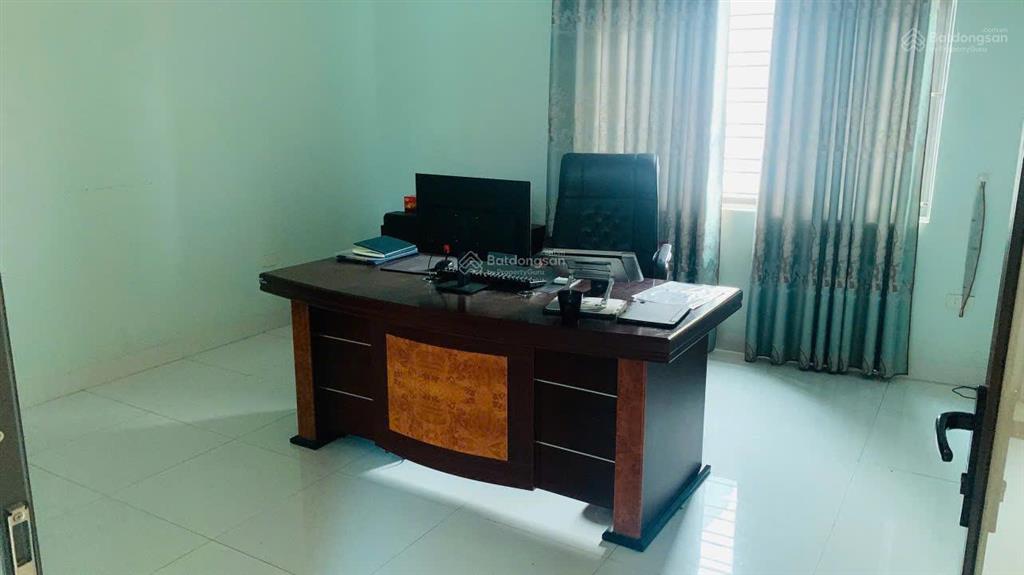 Bán nhà 3 tầng 131m2 thôn nhuế, kim chung mt 12m, gần công viên, giá 9,3 tỷ
