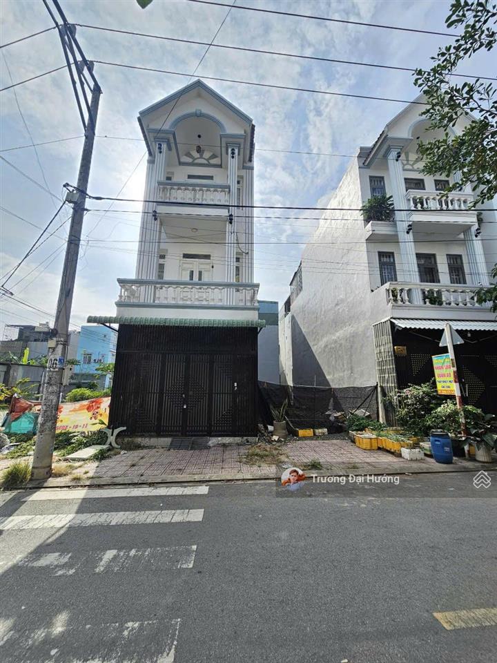 Bán nhà 1 trệt 2 lầu kdc  gần lê hồng phong, tân bình, dĩ an  4,9 tỷ tl (8754)