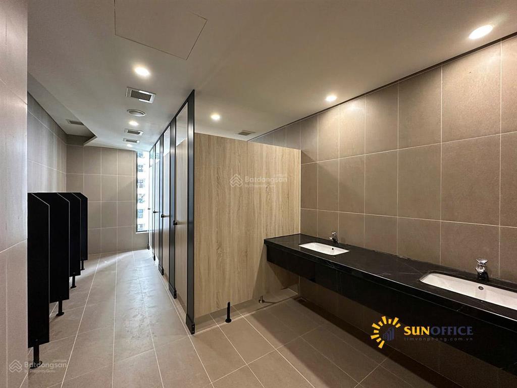 Bán gấp sàn văn phòng hạng a 138m2 giữa trung tâm mỹ đình tòa rox tower goldmark city