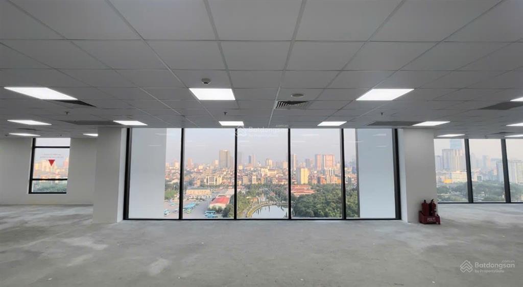 Bán gấp sàn văn phòng hạng a 138m2 giữa trung tâm mỹ đình tòa rox tower goldmark city