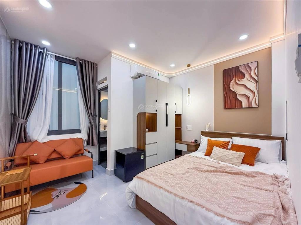 Ngang 4 dài 20m xây 4 tầng, nhỉnh 10 tỷ hơn, hxh 730 lạc long quân, gần chợ tân bình, gần mặt tiền