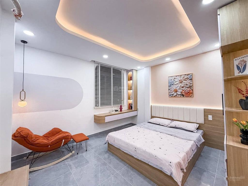 60m² xây 6 tầng, nhỉnh 8 tỷ hơn hxh gần mặt tiền lạc long quân  kế khu bàu cát, hồng lạc
