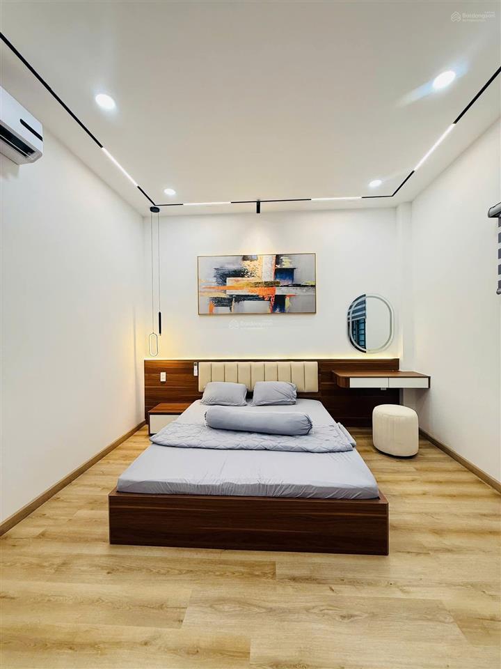 Hẻm xe hơi tránh ngay chợ phạm văn hai, gần lê văn sỹ  giáp phú nhuận, quận 3  42m2 xây 3 tầng