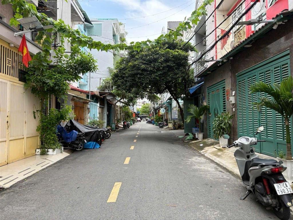 Hẻm xe hơi  85m2 xây 3 tầng. gần khu bắc hải  ngay mt bành văn trân, cách mạng tháng 8