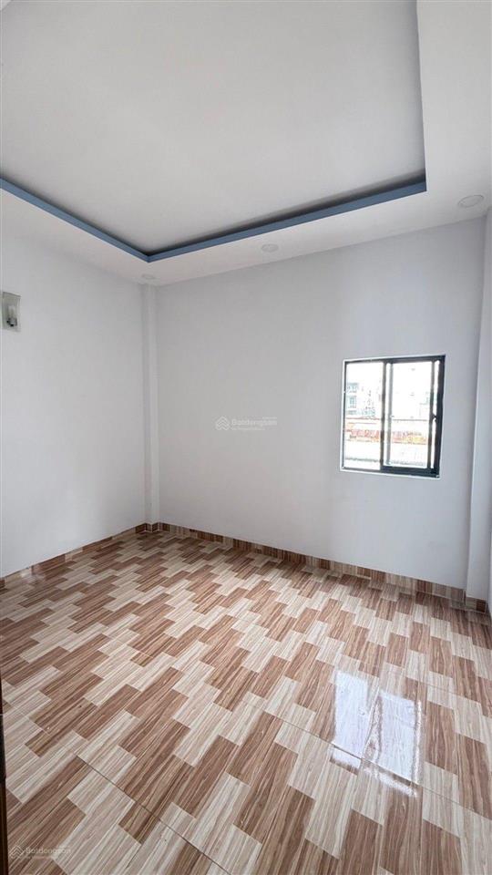 Hẻm 4m gần mặt tiền  60m2 xây 2 tầng, chỉ 5,9 tỷ. ngay ngã tư âu cơ  lạc long quân
