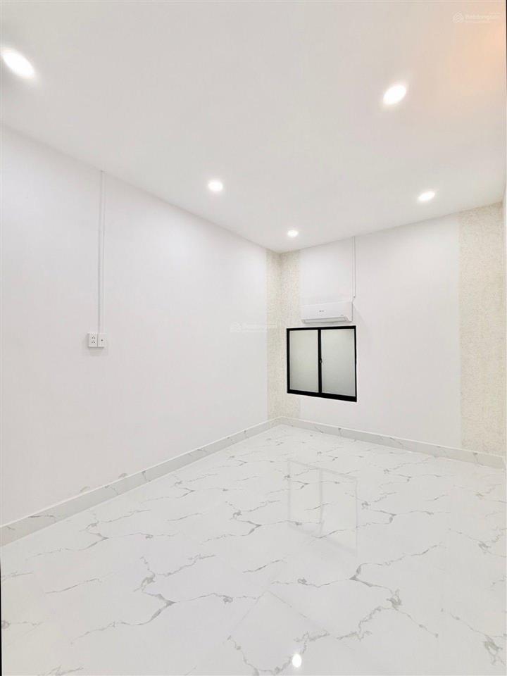 Hẻm xe tải thông khu vip huỳnh văn bánh phú nhuận  một sẹc sát mặt tiền  kinh doanh đa ngành