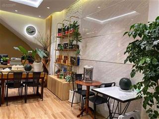 Khu vip lê văn sỹ hồ biểu chánh doanh thu đỉnh 40 triệu/ tháng 4 tầng kiên cố  dòng tiền sẵn
