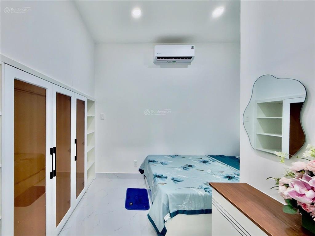 80m ra mặt tiền nguyễn trọng tuyển  nhà mới đẹp nội thất xinh xắn 3 phòng ngủ  ở ngay