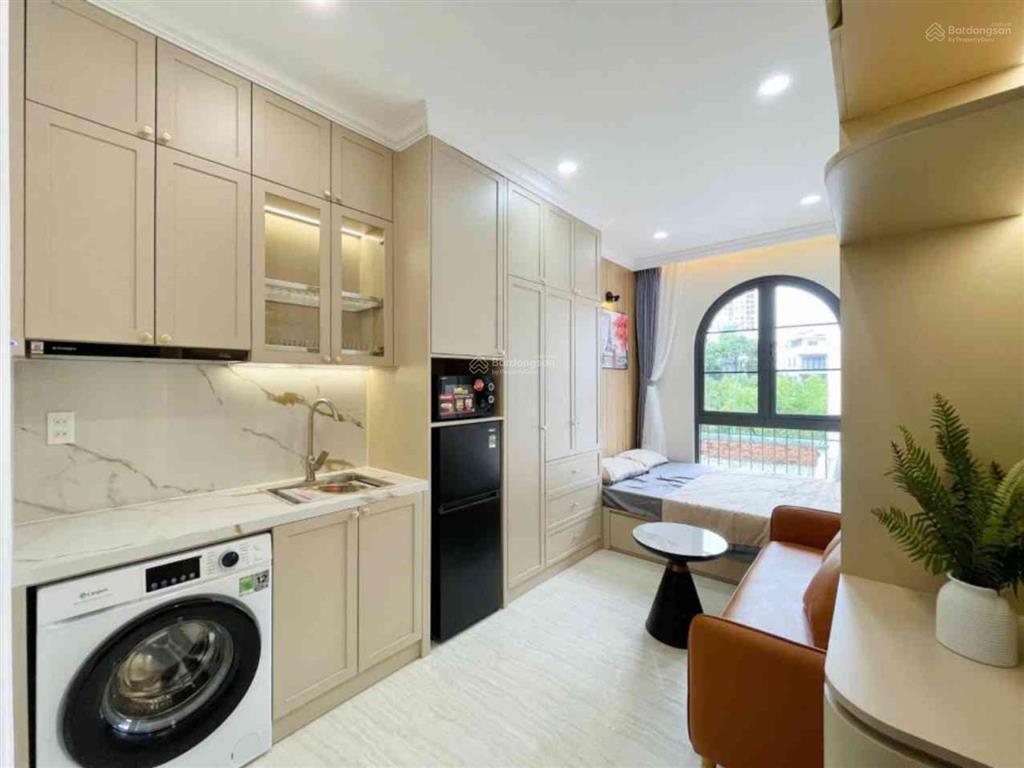Nguyễn trọng lội  khu vip sân bay  xe tải đậu cửa 5.4m2  7 tầng btct dt 100tr/th  9ty tl