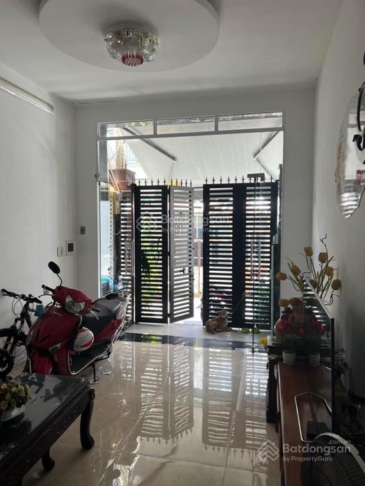 Đường 5m xe tải đỗ cửa  cách mặt tiền 2 căn  bảy hiền, phạm phú thứ, phan sào nam, bàu cát,