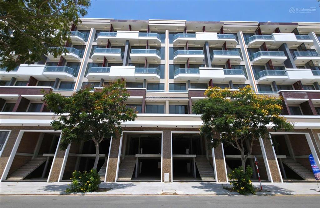 Bán nhà phố thương mại kđt bình sơn ocean park view biển 7 tầng