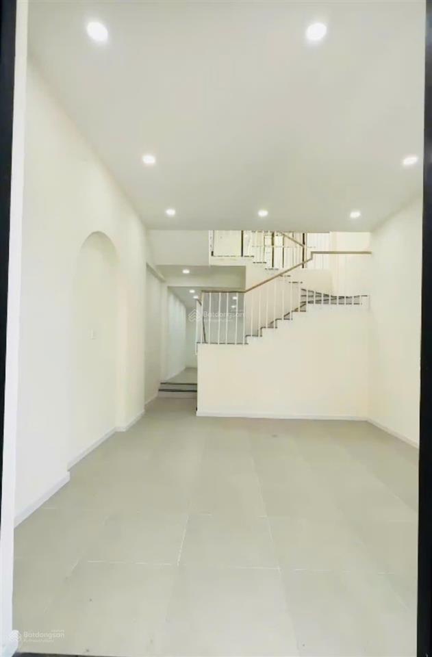 Bán nhà mặt tiền đường lê lai  mỹ hải (cũ)  gần biển, vị trí đẹp