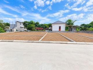 Hiếm có 1 lô 3 mặt tiền, 100m2, cách ql 217b  300m,chỉ 200 triệu, bao phí