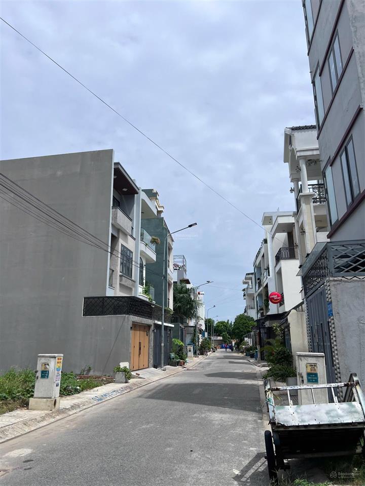 Bán đất đẹp tại tỉnh lộ 43, 3,6 tỷ, 55m2, sổ sẵn xây dựng tự do hẻm ô tô