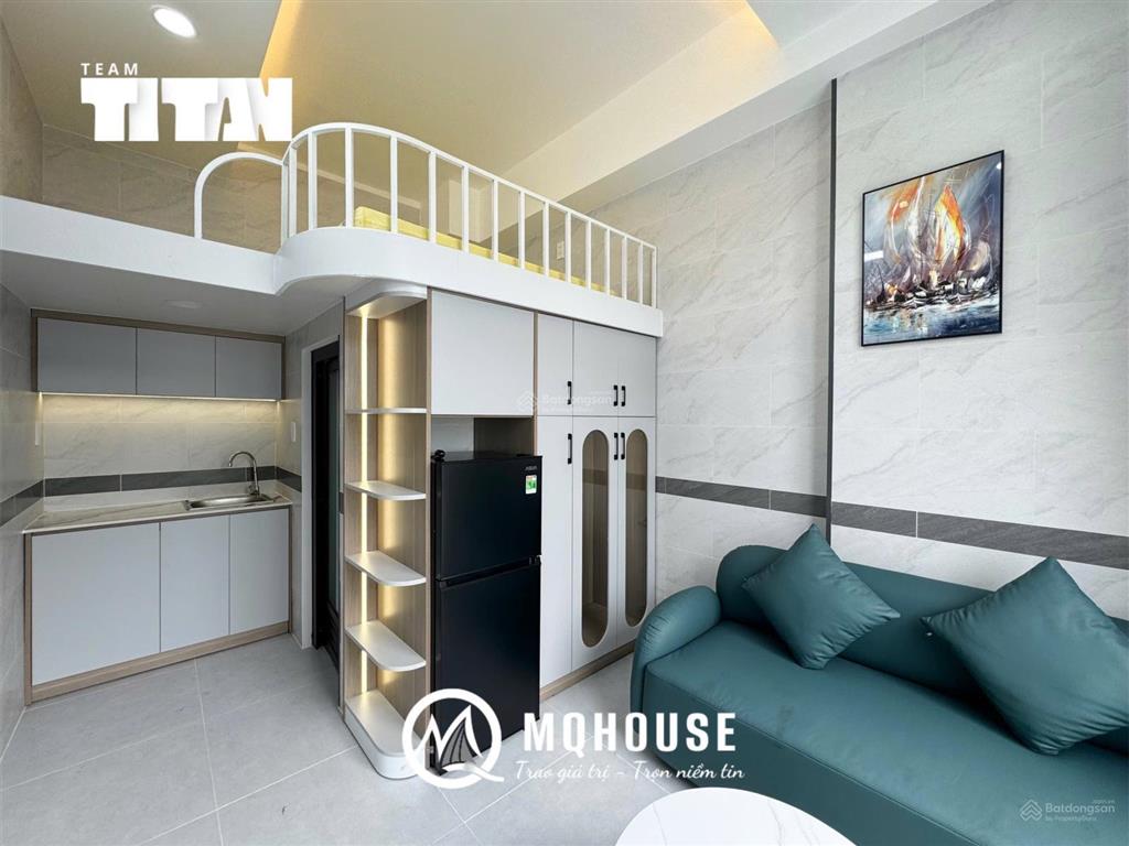 Cho thuê căn hộ duplex ban công  gác cao siêu thoáng gần ngã tư hàng xanh