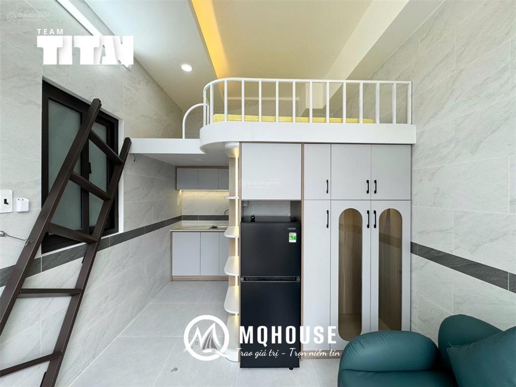 Cho thuê căn hộ duplex ban công  gác cao siêu thoáng gần ngã tư hàng xanh