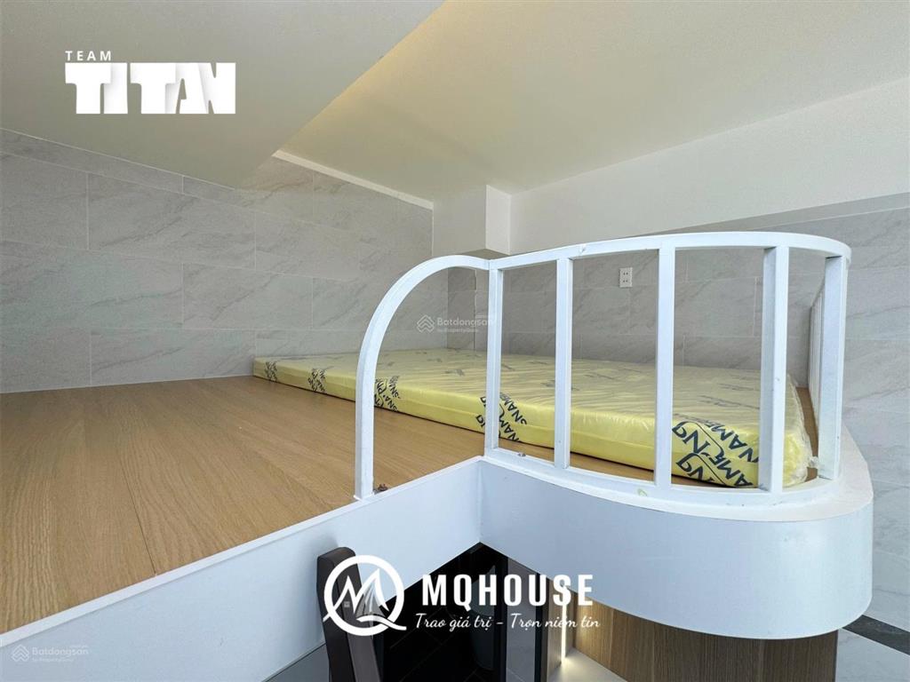 Cho thuê căn hộ duplex ban công  gác cao siêu thoáng gần ngã tư hàng xanh