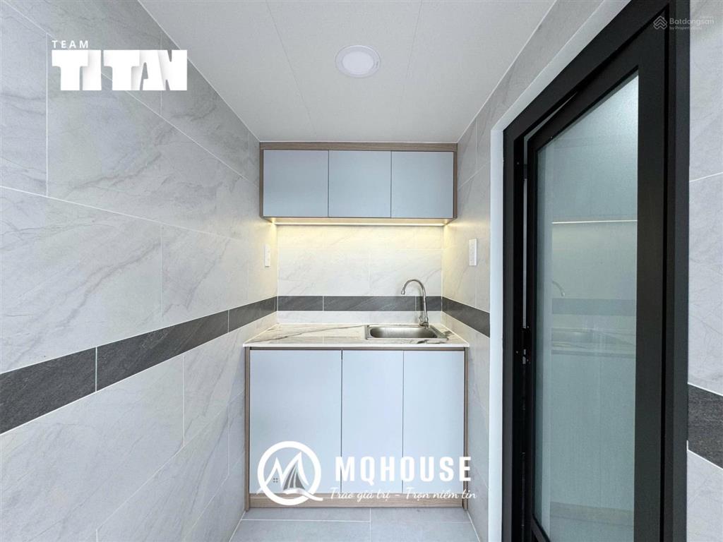 Cho thuê căn hộ duplex ban công  gác cao siêu thoáng gần ngã tư hàng xanh