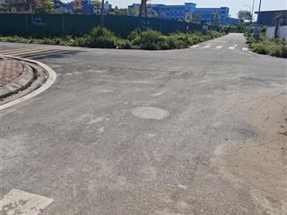 Đất đấu giá huỳnh cung phân lô oto tránh  vỉa hè rộng 5 m  lô góc hai mặt thoáng