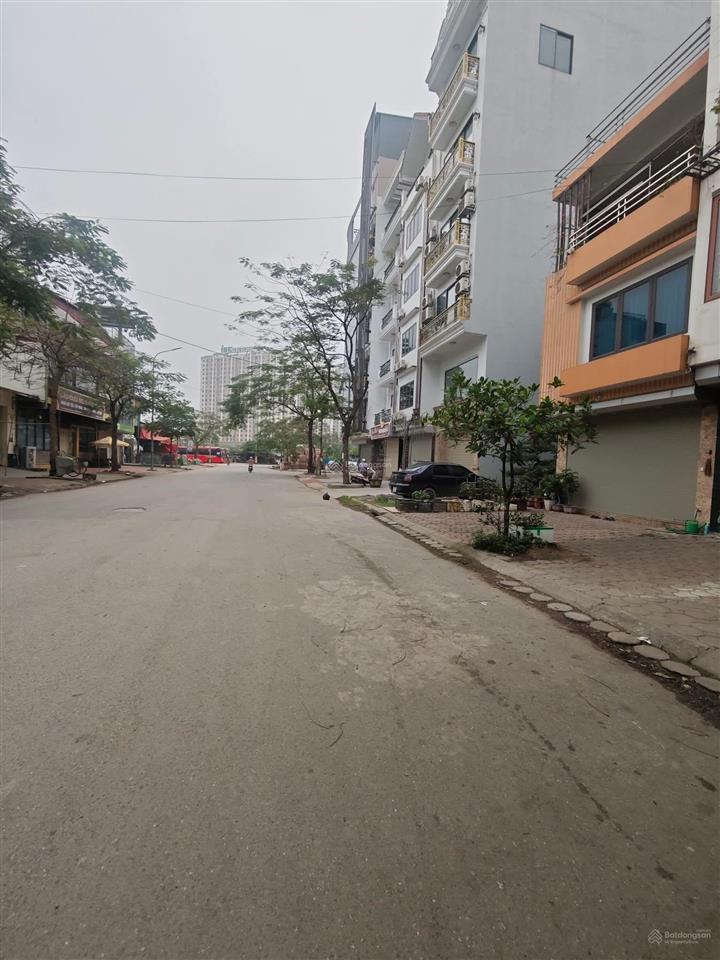 Tái định cư tứ hiệp  phân lô vỉa hè oto tránh 60m2, giá 15,2 tỷ