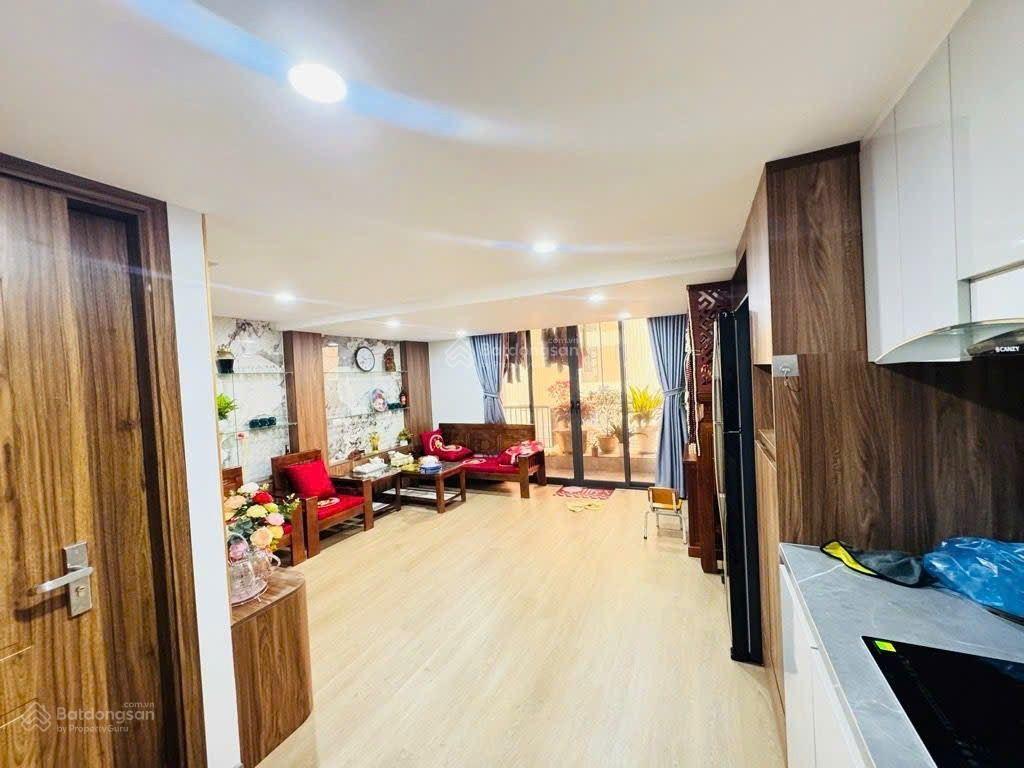 Nhà liền kề kinh doanh đỉnh, vị trí cực đẹp