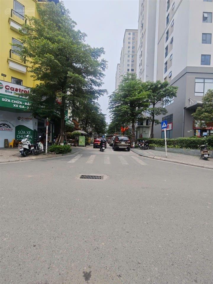 Tđc tứ hiệp oto chạy vòng quanh