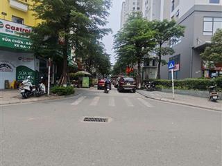 Tđc tứ hiệp oto chạy vòng quanh