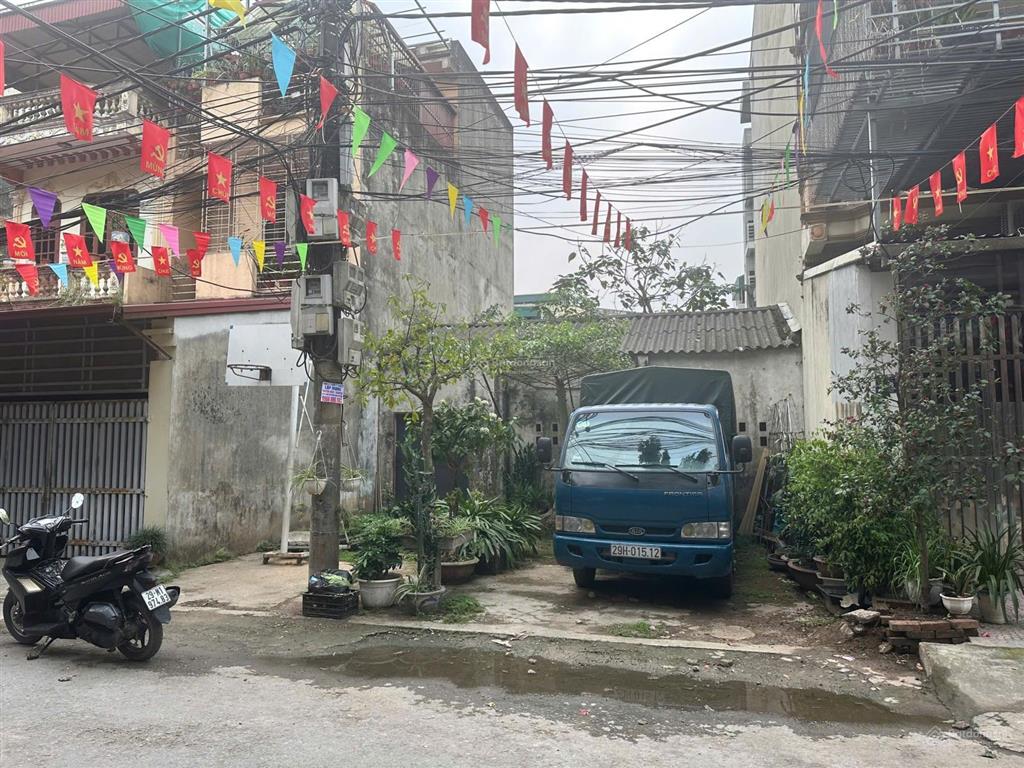 Đất phân lô đường rộng ô tô tránh, chạy vòng quanh