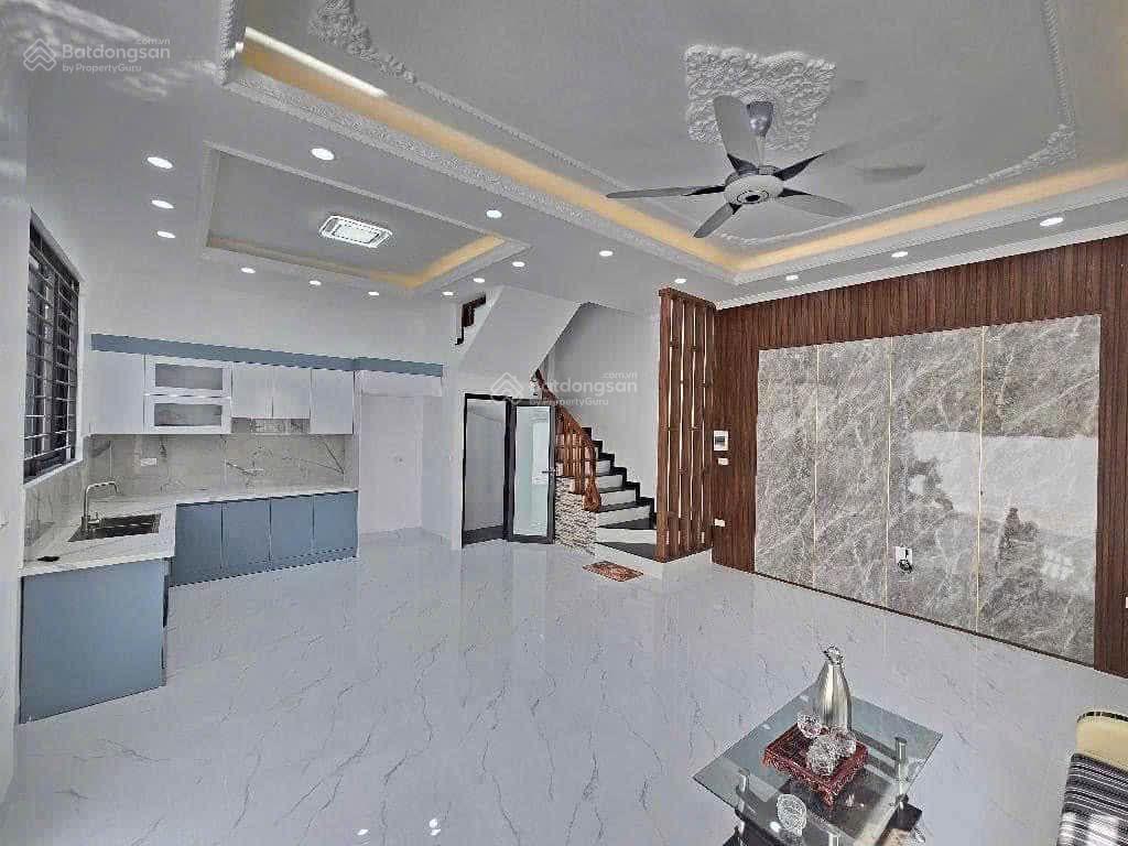 Nhà mới hạ thái, đông mỹ, ô tô vào nhà