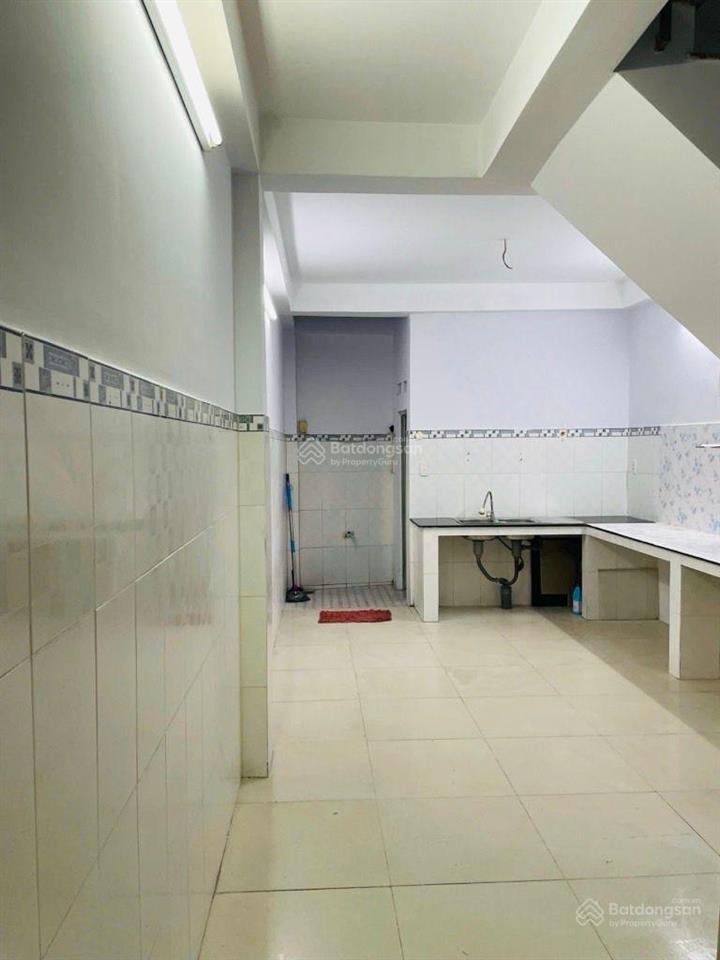 Bán nhà đẹp, sát mt, 48m2, nở hậu, gần đường lê đức thọ, chỉ 5.7 tỷ