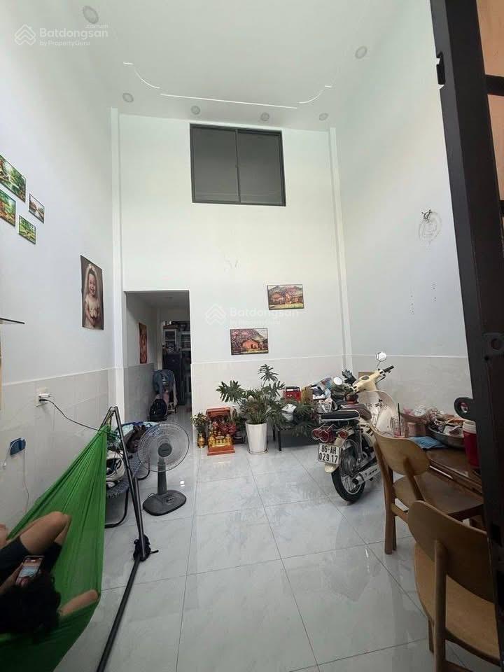 Vài bước ra phạm văn chiêu, gò vấp. hẻm 5m thông. 55m2, 2 tầng. chỉ 5tỷ9.