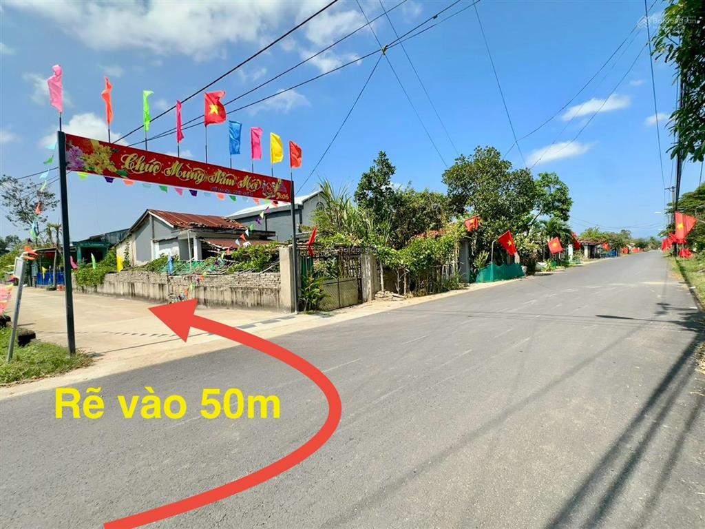 2 lô cuối cùng mặt tiền đường lớn 6m tại hòa tiến sau chợ lệ trạch chính chủ cực đẹp để đầu tư.